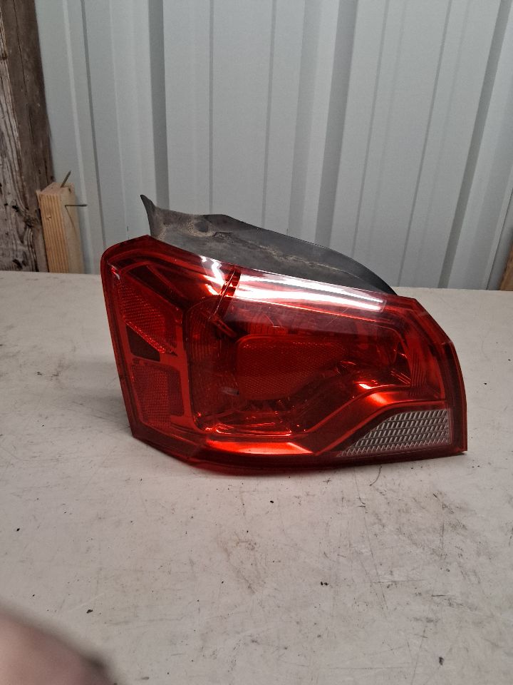 Tail Light from a 2017 Chevrolet Impala, left side, photo 2