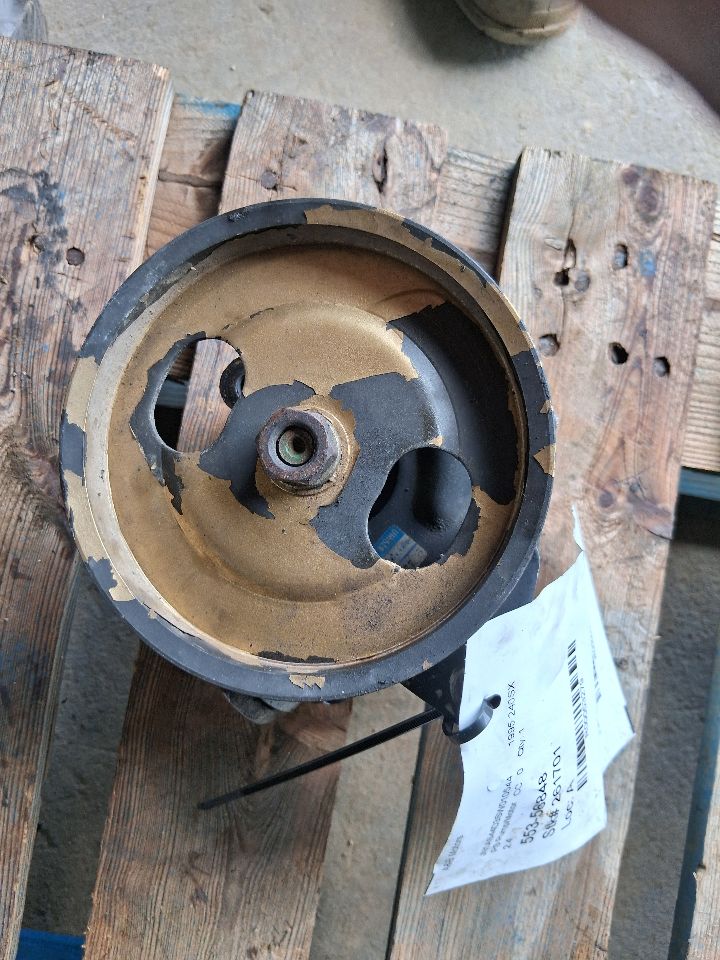 Power Steering Pump from a 1995 Nissan 240SX, photo 1