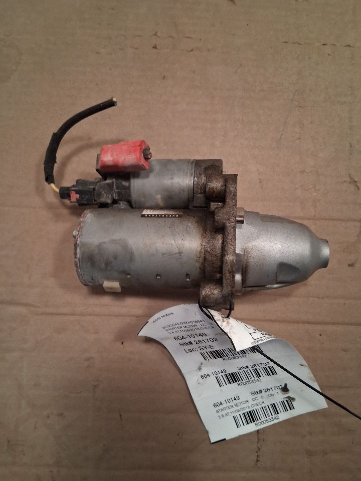 Starter Motor from a 2019 Chrysler 300, photo 2