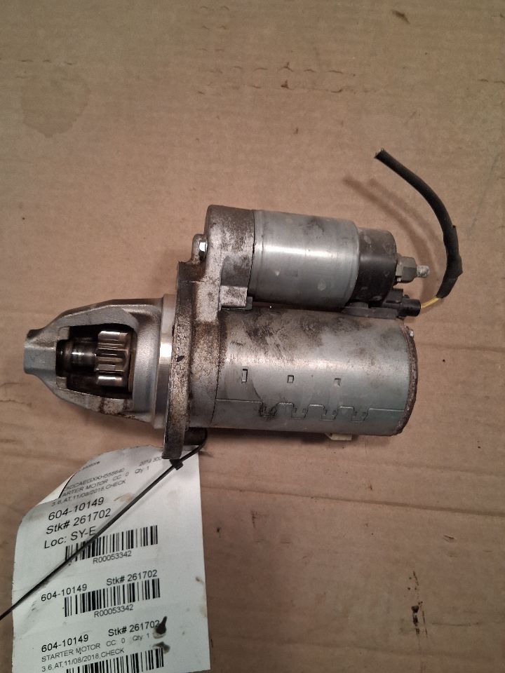 Starter Motor from a 2019 Chrysler 300, photo 3