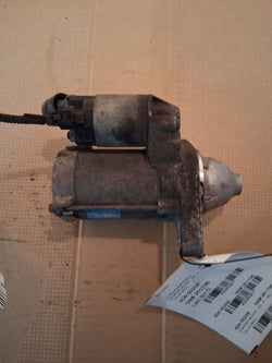 Starter Motor from a 2013 Toyota Corolla, photo 1