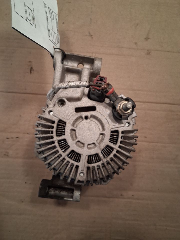Alternator from a 2014 Dodge Dart, photo 4