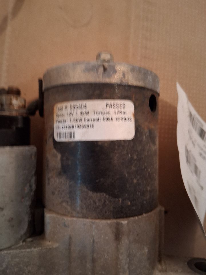 Starter Motor from a 2014 Dodge Dart, photo 3