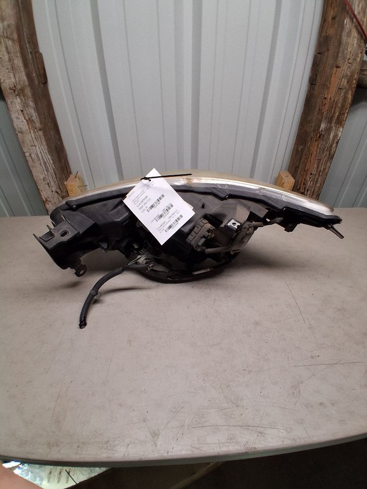 Headlight Assembly from a 2014 Infiniti QX60, right side, photo 3