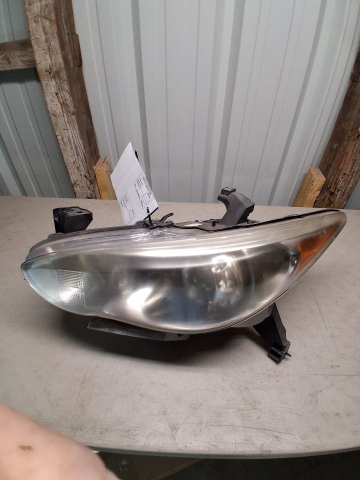 Headlight Assembly from a 2014 Infiniti QX60, left side, photo 2