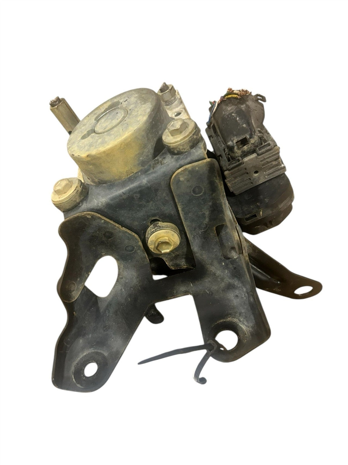 ABS Pump Module from a 2010 Toyota Yaris, photo 3