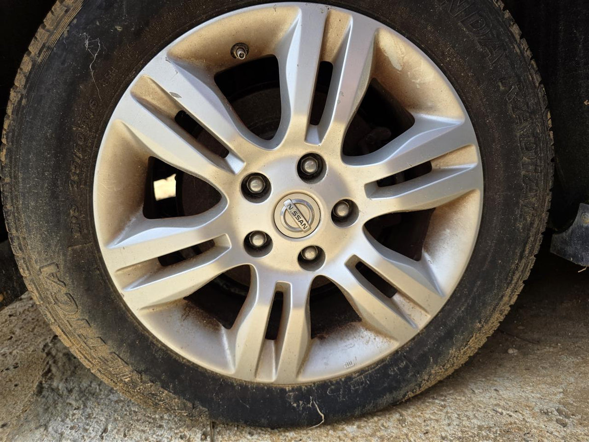 Wheel from a 2011 Nissan Altima, photo 1