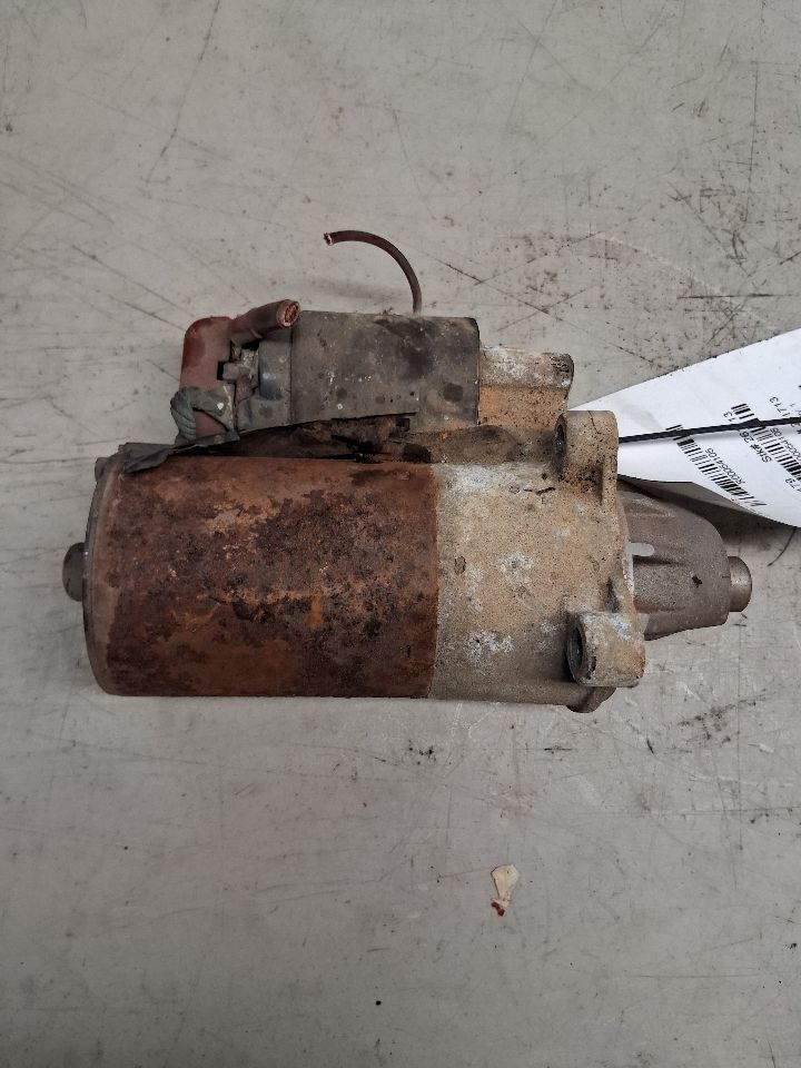 Starter Motor from a 1996 Mercury Grand Marquis, photo 1