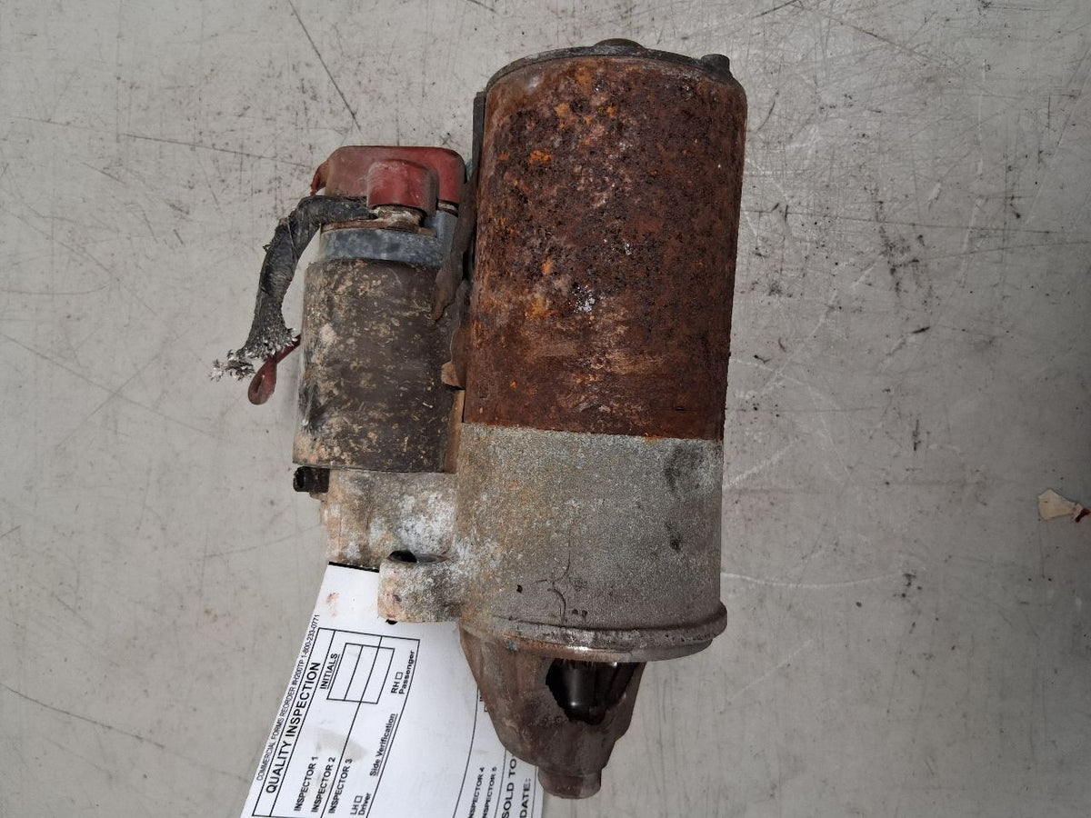 Starter Motor from a 1996 Mercury Grand Marquis, photo 2