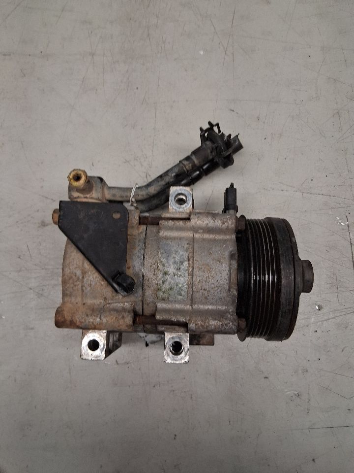 AC Compressor from a 1996 Mercury Grand Marquis, photo 3
