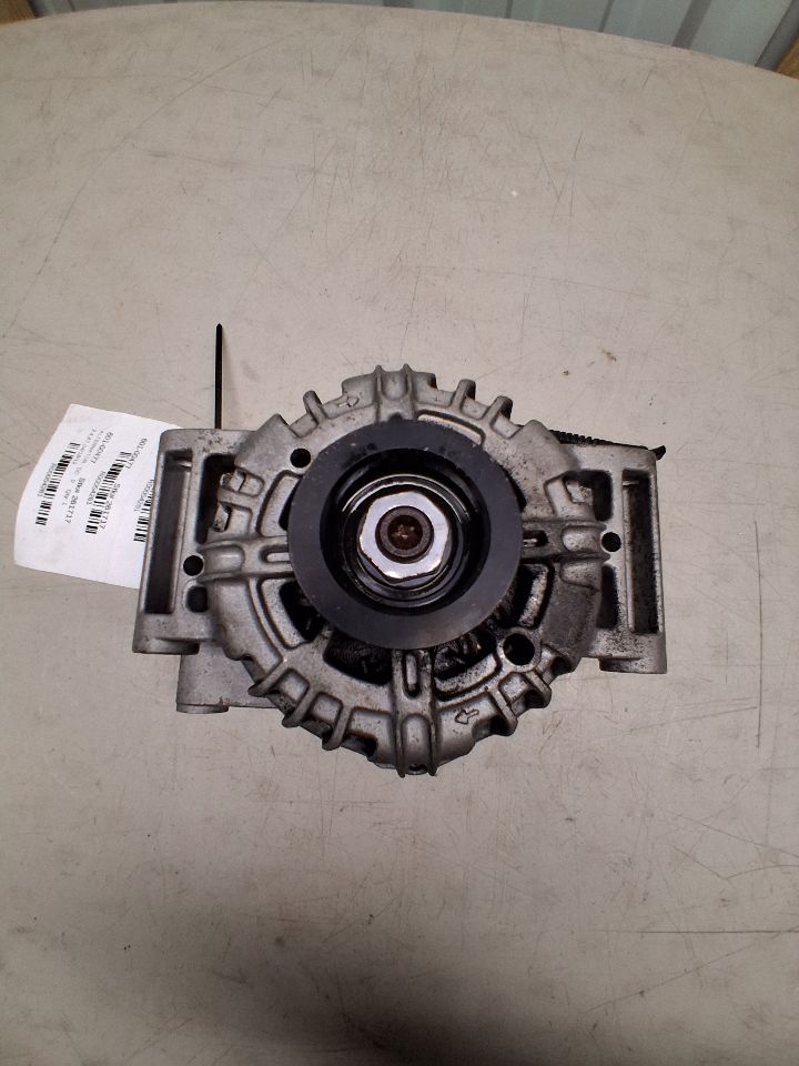 Alternator from a 2012 GMC Terrain, photo 1