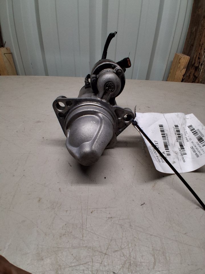 Starter Motor from a 2012 GMC Terrain, photo 3