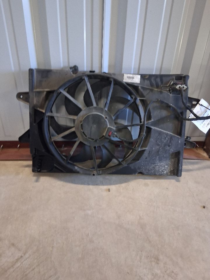 Radiator Fan Assembly from a 2012 GMC Terrain, photo 1