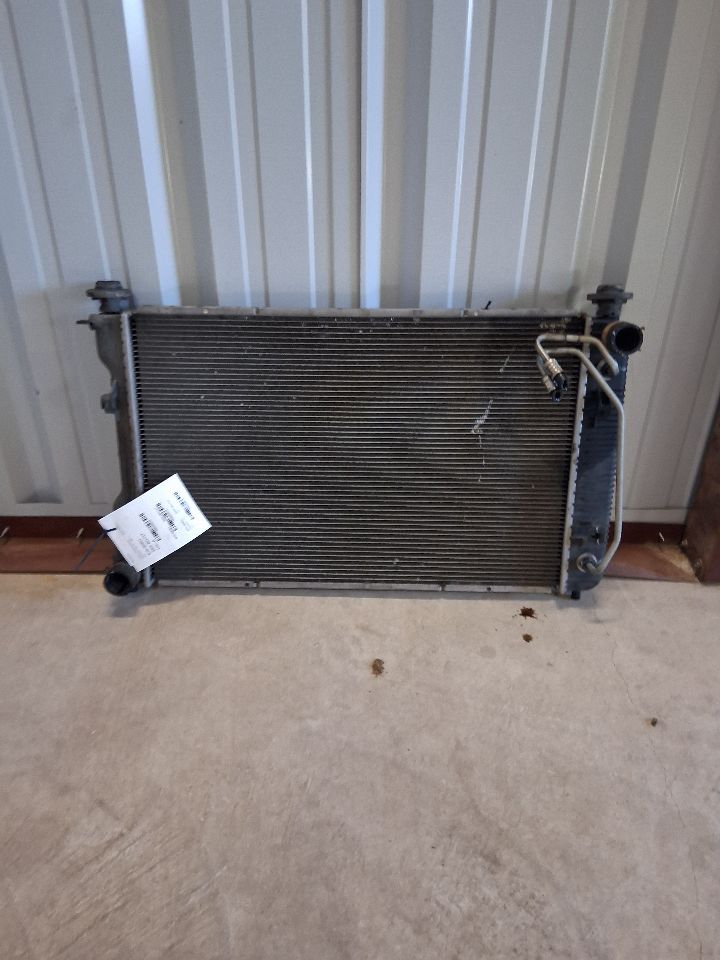 Radiator from a 2012 GMC Terrain, photo 1