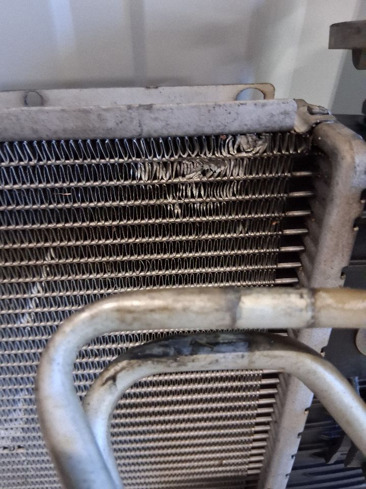 Radiator from a 2012 GMC Terrain, photo 2