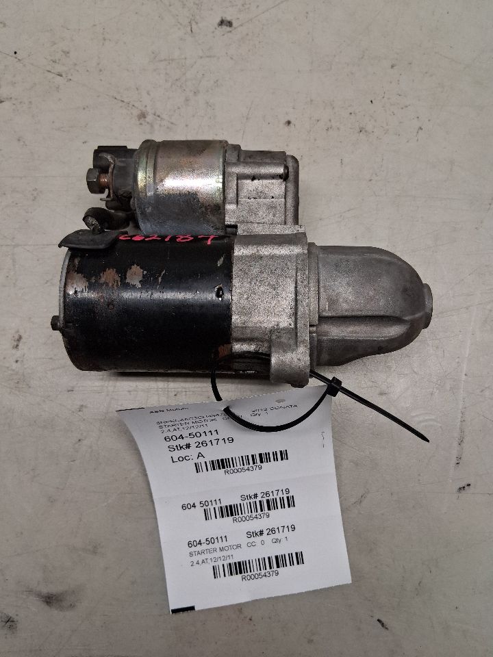 Starter Motor from a 2012 Hyundai Sonata, photo 1