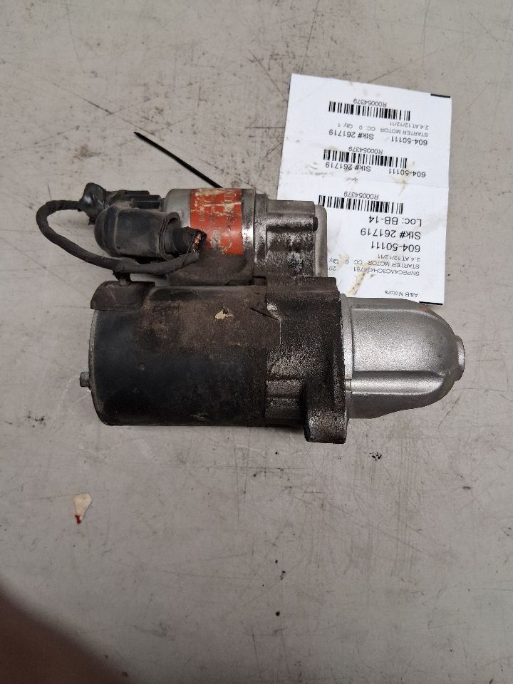 Starter Motor from a 2012 Hyundai Sonata, photo 5
