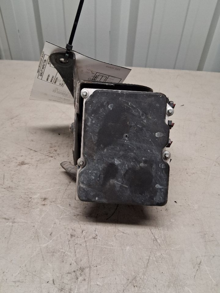 ABS Pump Module from a 2012 Hyundai Sonata, photo 3