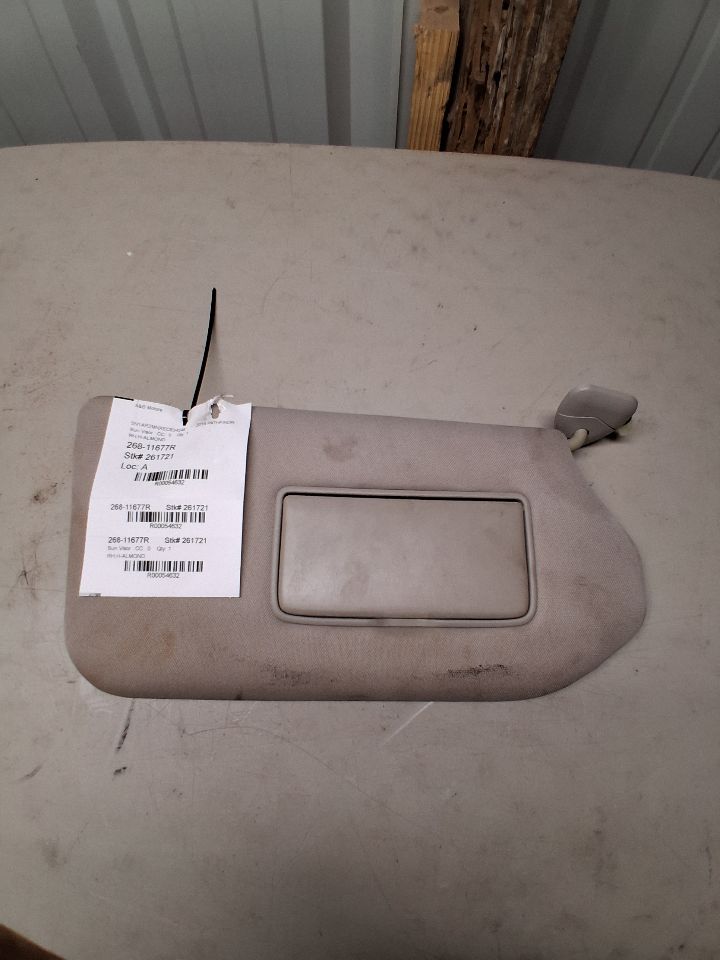 Sun Visor from a 2014 Nissan Pathfinder, right side, photo 2