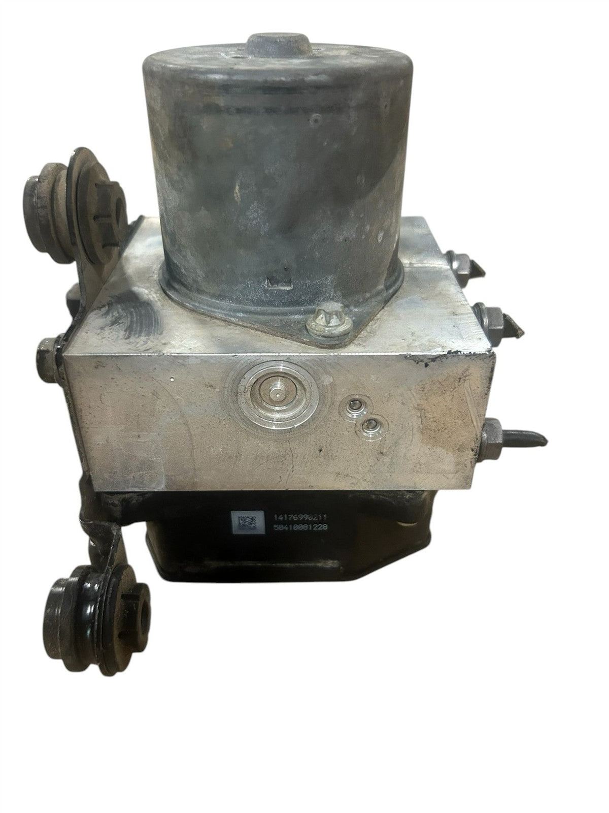ABS Pump Module from a 2015 Volkswagen Tiguan, photo 3