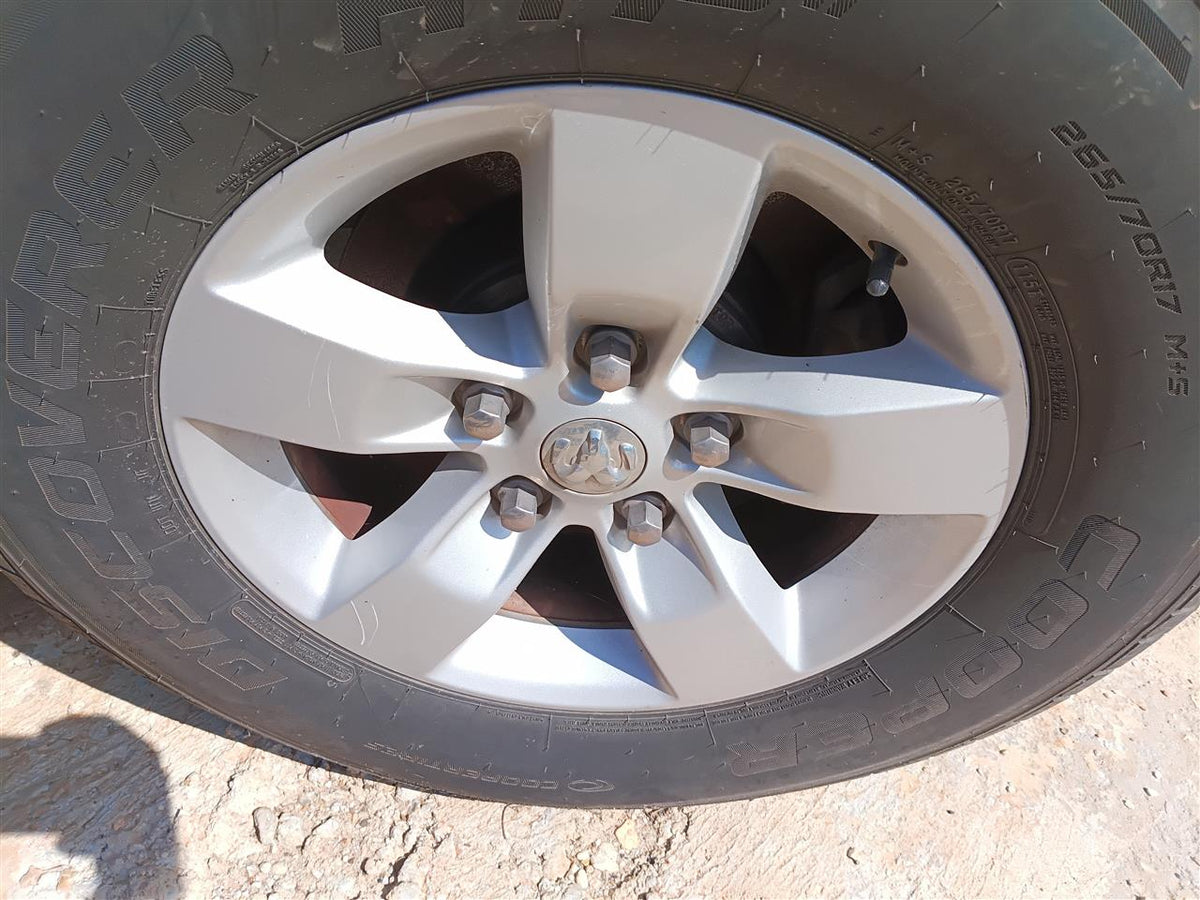 Wheel from a 2018 Ram 1500, photo 1