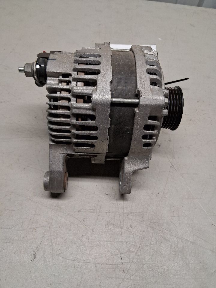 Alternator from a 2018 Ram 1500, photo 2