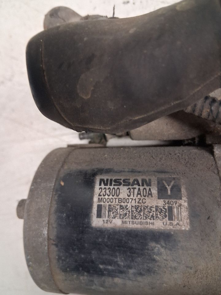 Starter Motor from a 2013 Nissan Altima, photo 2