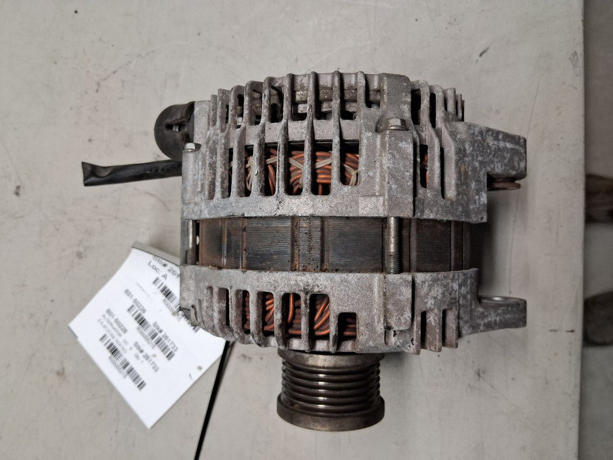 Alternator from a 2009 Nissan Rogue, photo 2