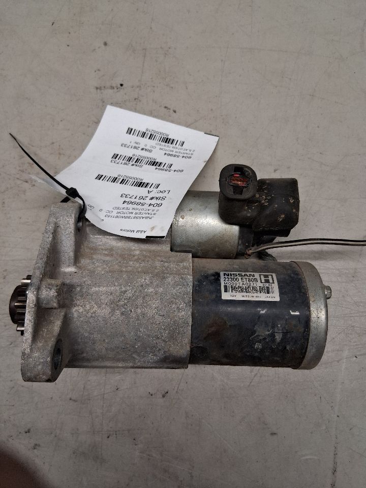 Starter Motor from a 2009 Nissan Rogue, photo 1