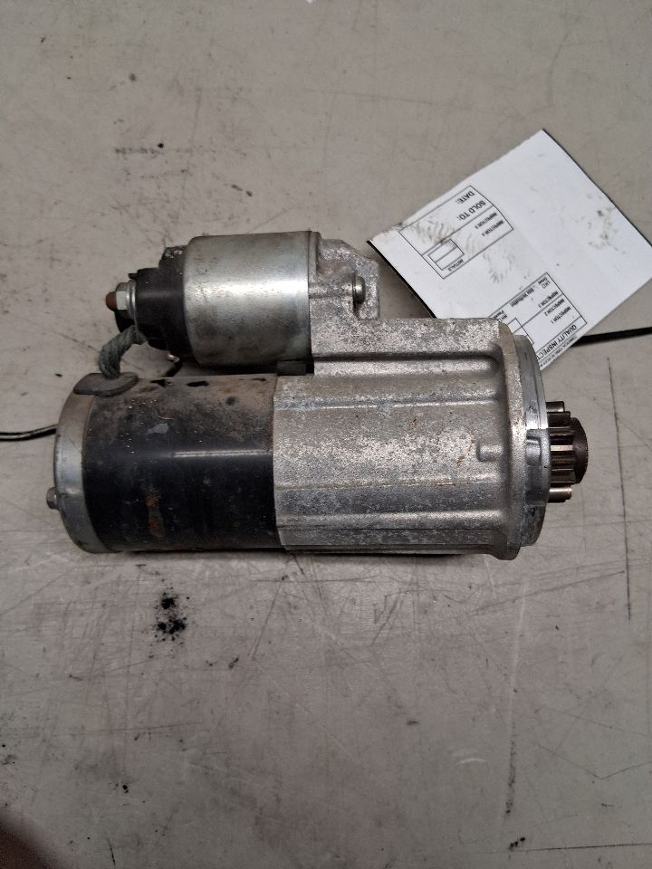 Starter Motor from a 2009 Nissan Rogue, photo 3