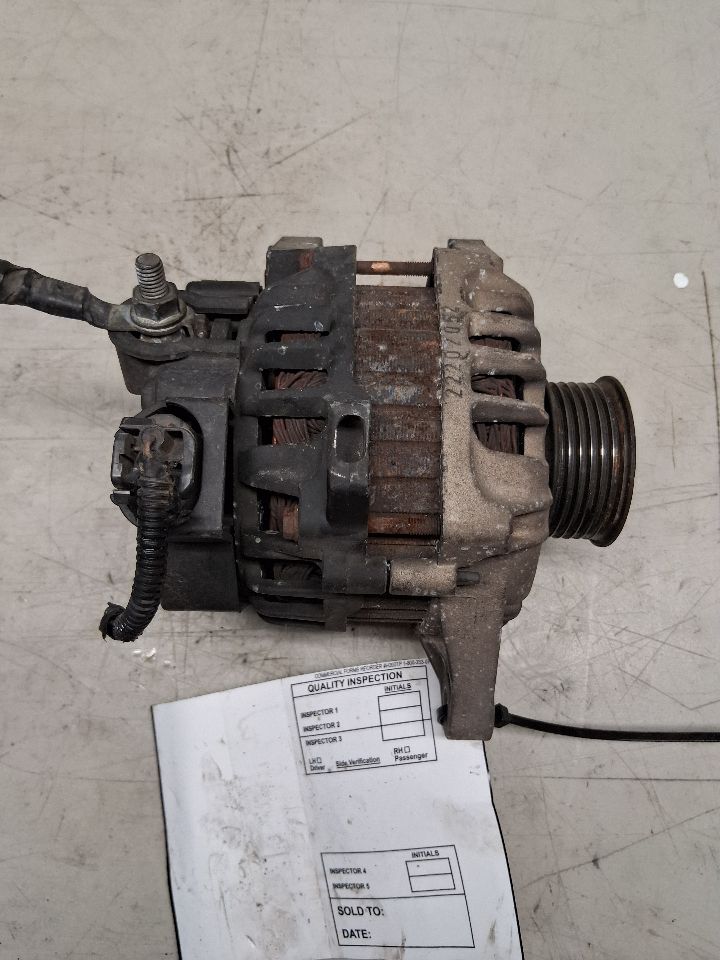 Alternator from a 2012 Hyundai Accent, photo 4