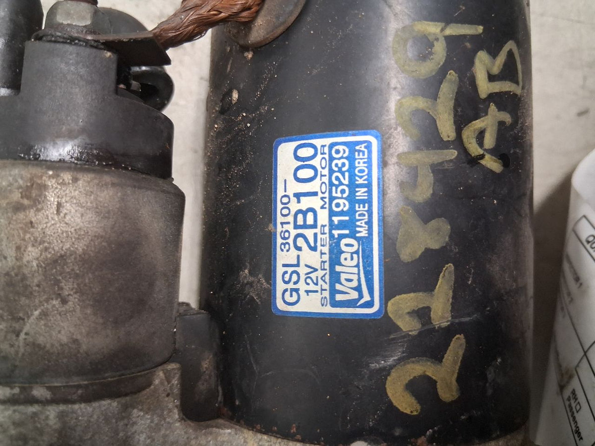 Starter Motor from a 2012 Hyundai Accent, photo 3