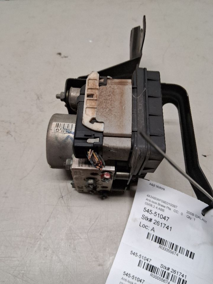 ABS Pump Module from a 2009 Mitsubishi Galant, photo 1