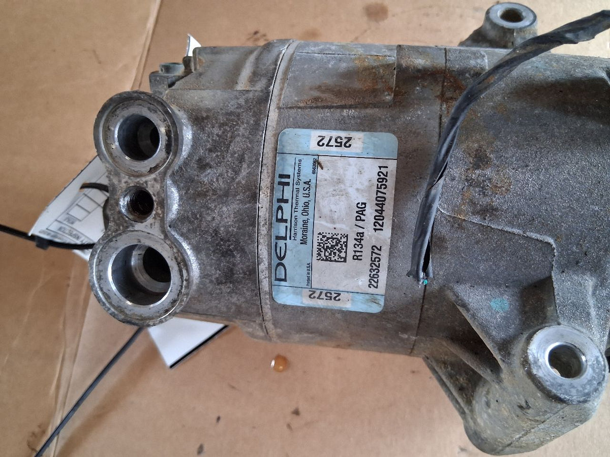 AC Compressor from a 2005 Saturn Ion, photo 3