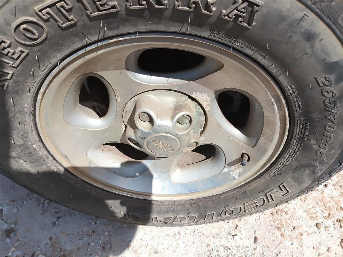 Wheel from a 2000 Ford Ranger, photo 1