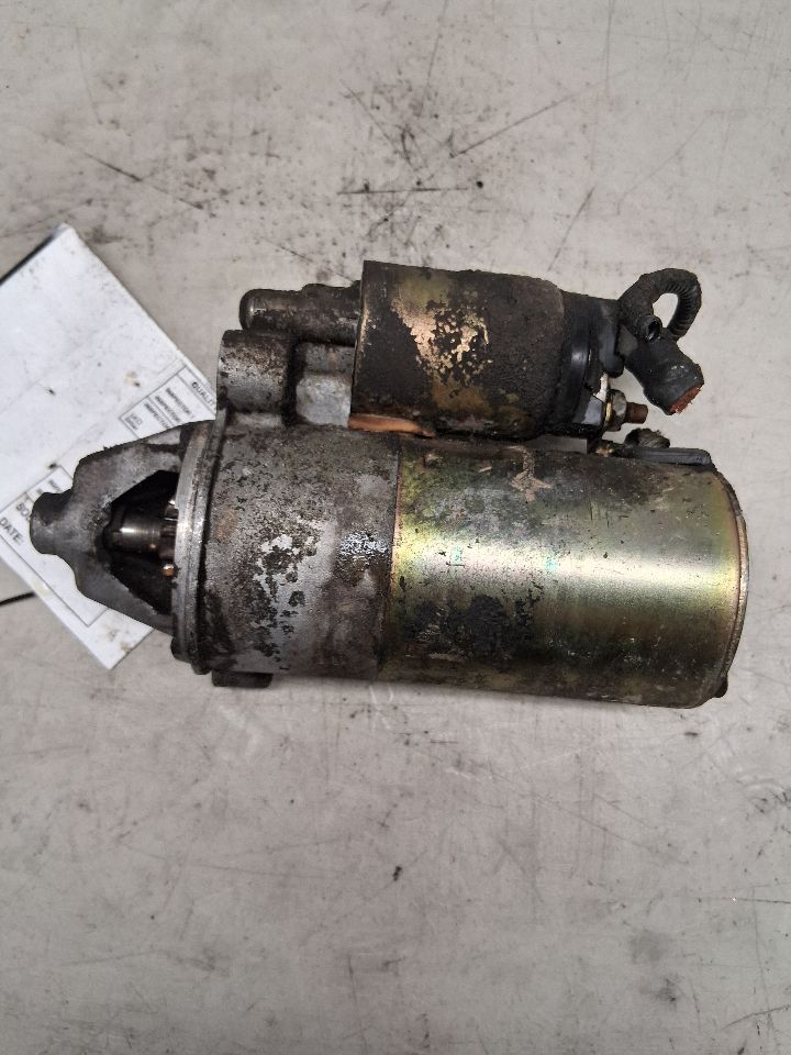 Starter Motor from a 2000 Ford Ranger, photo 1