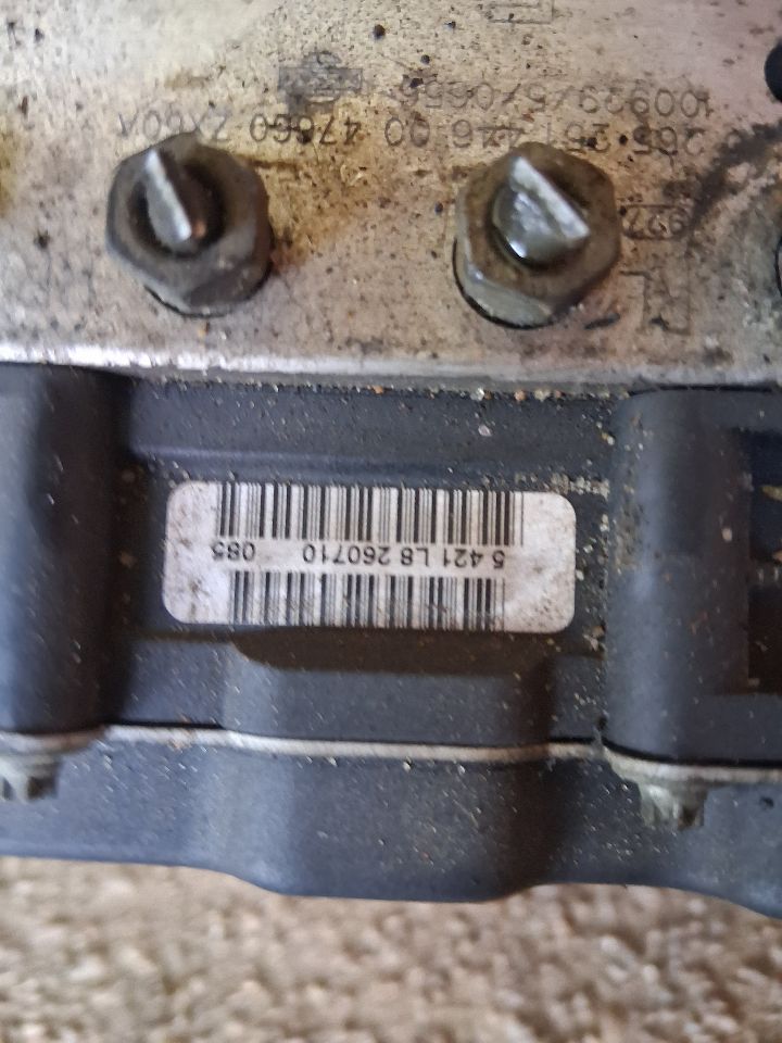 ABS Pump Module from a 2011 Nissan Altima, photo 3