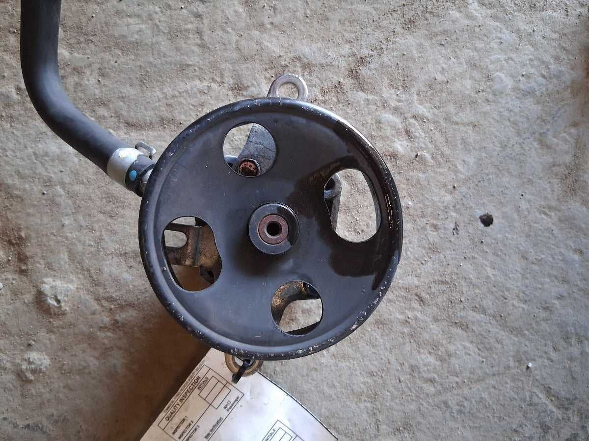 Power Steering Pump from a 2011 Nissan Altima, photo 3