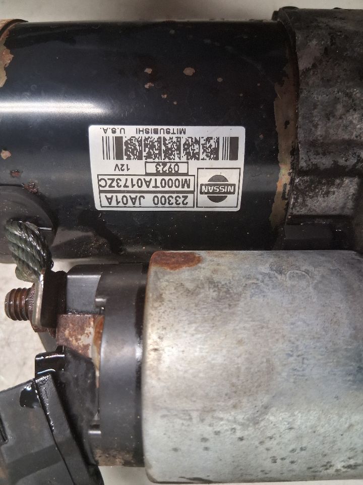 Starter Motor from a 2011 Nissan Altima, photo 3