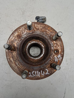 Wheel Hub from a 2006 Chevrolet Impala, front, photo 1