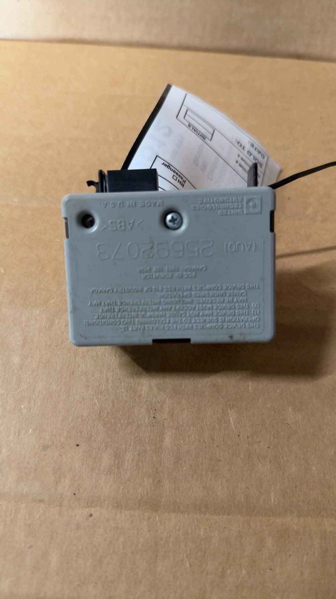Anti-Theft Module from a 1999 Cadillac DeVille, photo 1