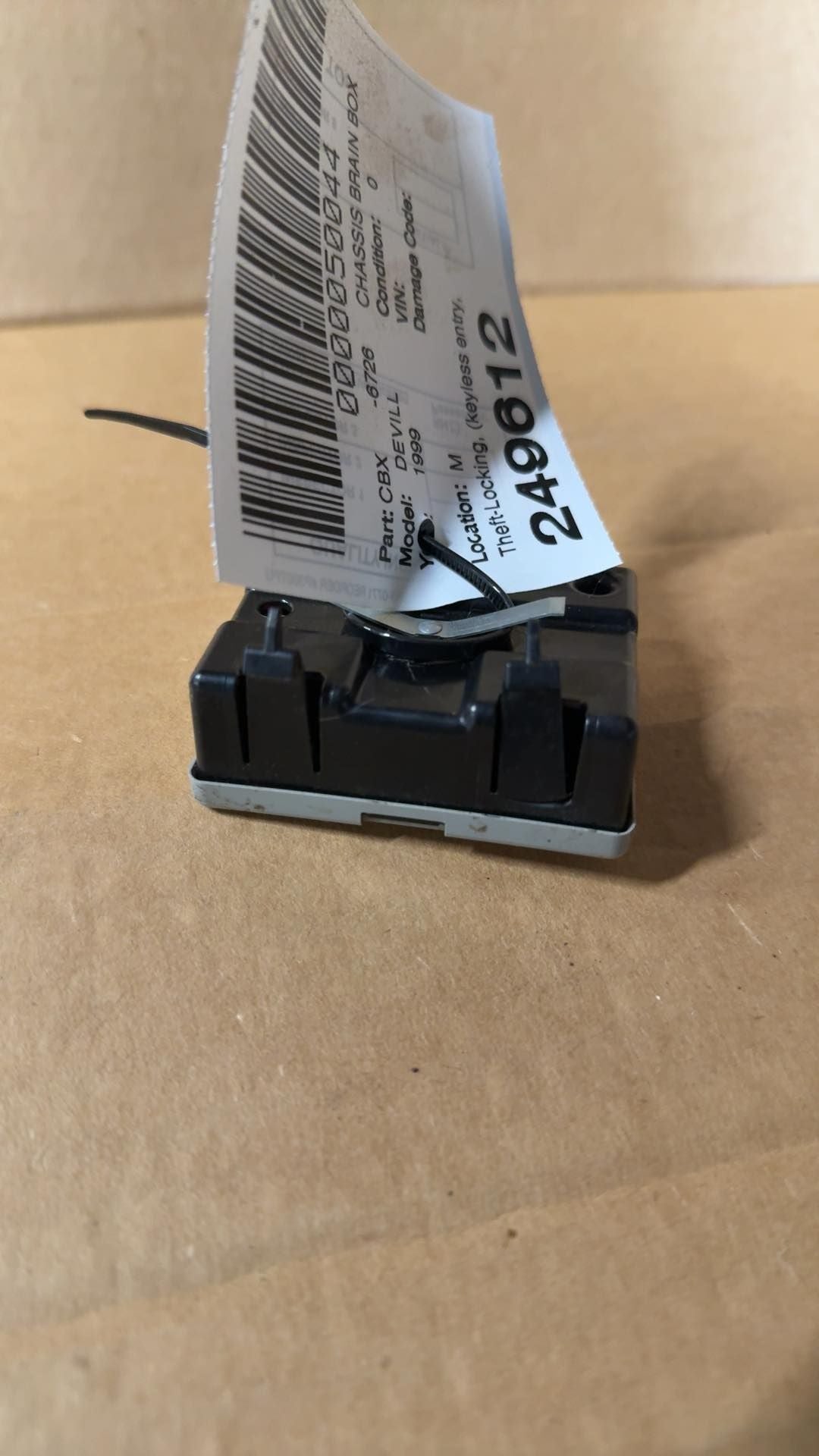 Anti-Theft Module from a 1999 Cadillac DeVille, photo 2