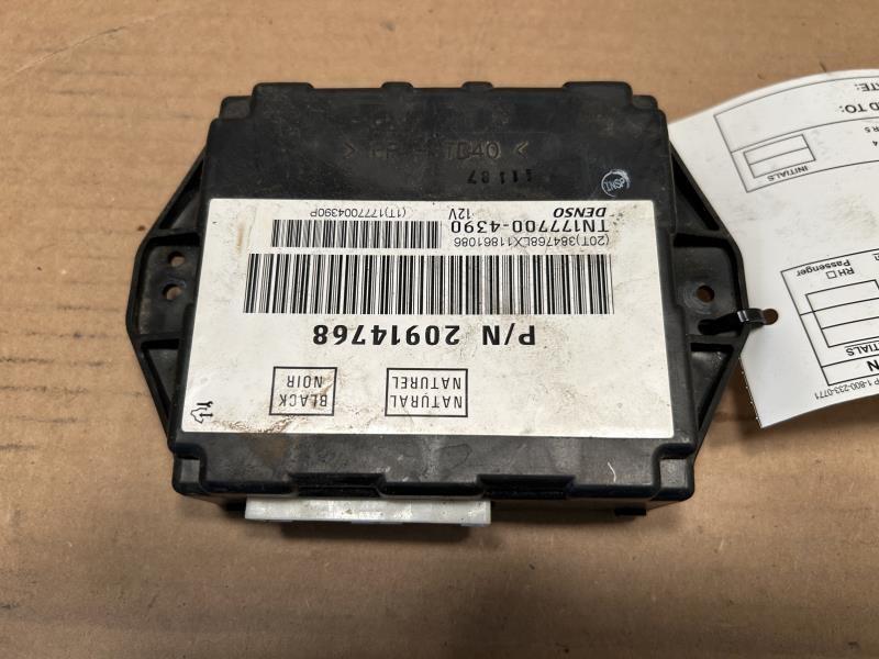 Climate Control Module from a 2012 Cadillac CTS, photo 1