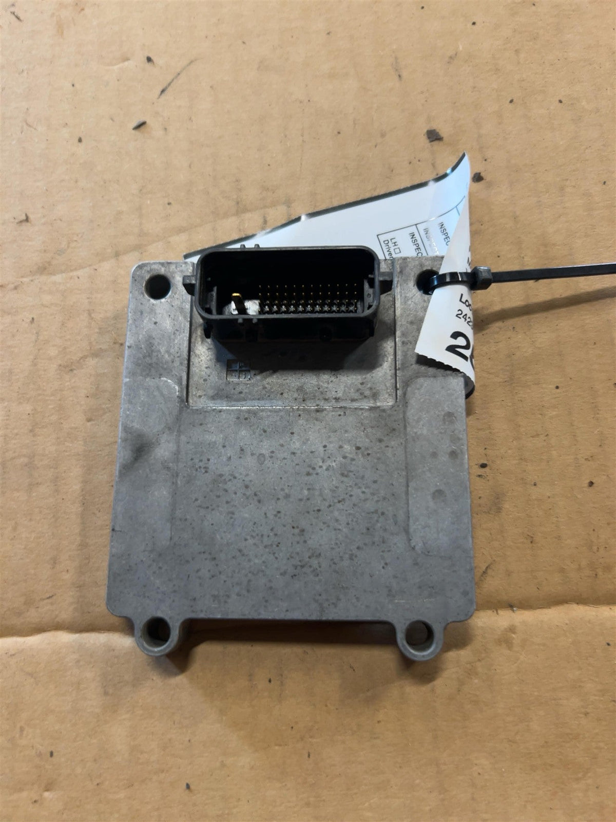 Transmission Control Module (TCM) from a 2007 Cadillac, photo 2
