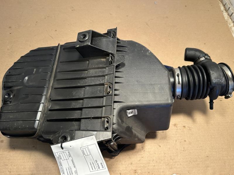 Air Filter Box from a 2012 Chevrolet Impala, photo 3