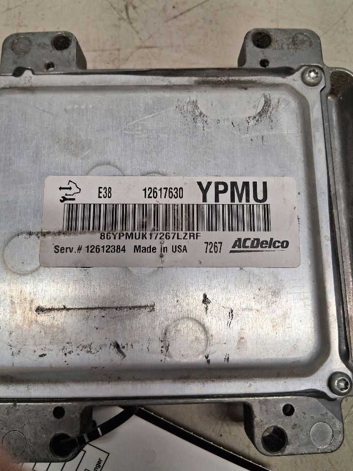 Engine Control Module (ECM/PCM) from a 2008 Chevrolet Tahoe, photo 3