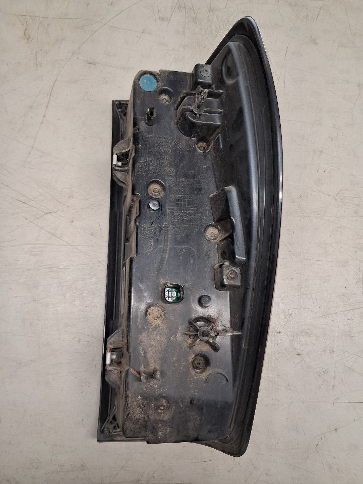 Tail Light from a 2023 GMC Sierra Denali 2500, left side, photo 4