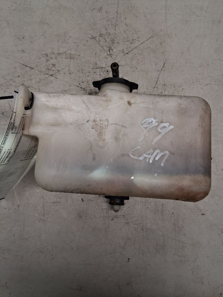 Coolant Reservoir from a 1997 Toyota Camry, photo 2
