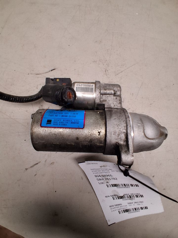 Starter Motor from a 2017 Hyundai Sonata, photo 1