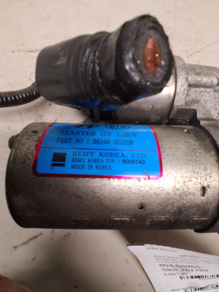 Starter Motor from a 2017 Hyundai Sonata, photo 2